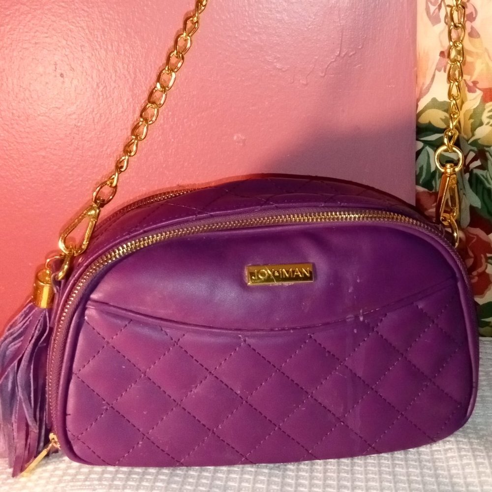 JOY & IMAN QUILTED PURPLE LEATHER GOLD CHAIN CROSSBODY PURSE WITH TASSIL